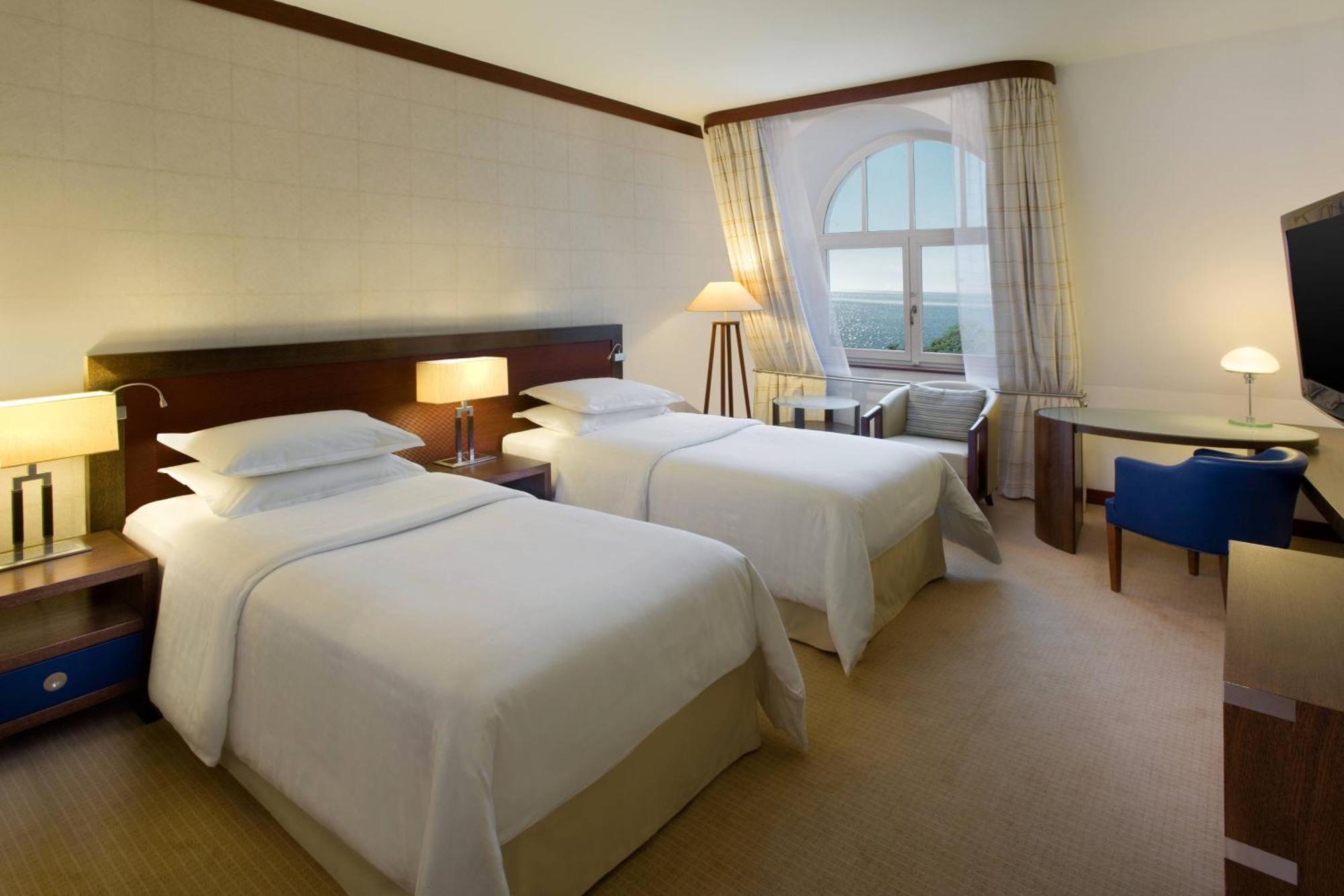 فندق شيراتون سوبوت المظهر الخارجي الصورة A room at the hotel