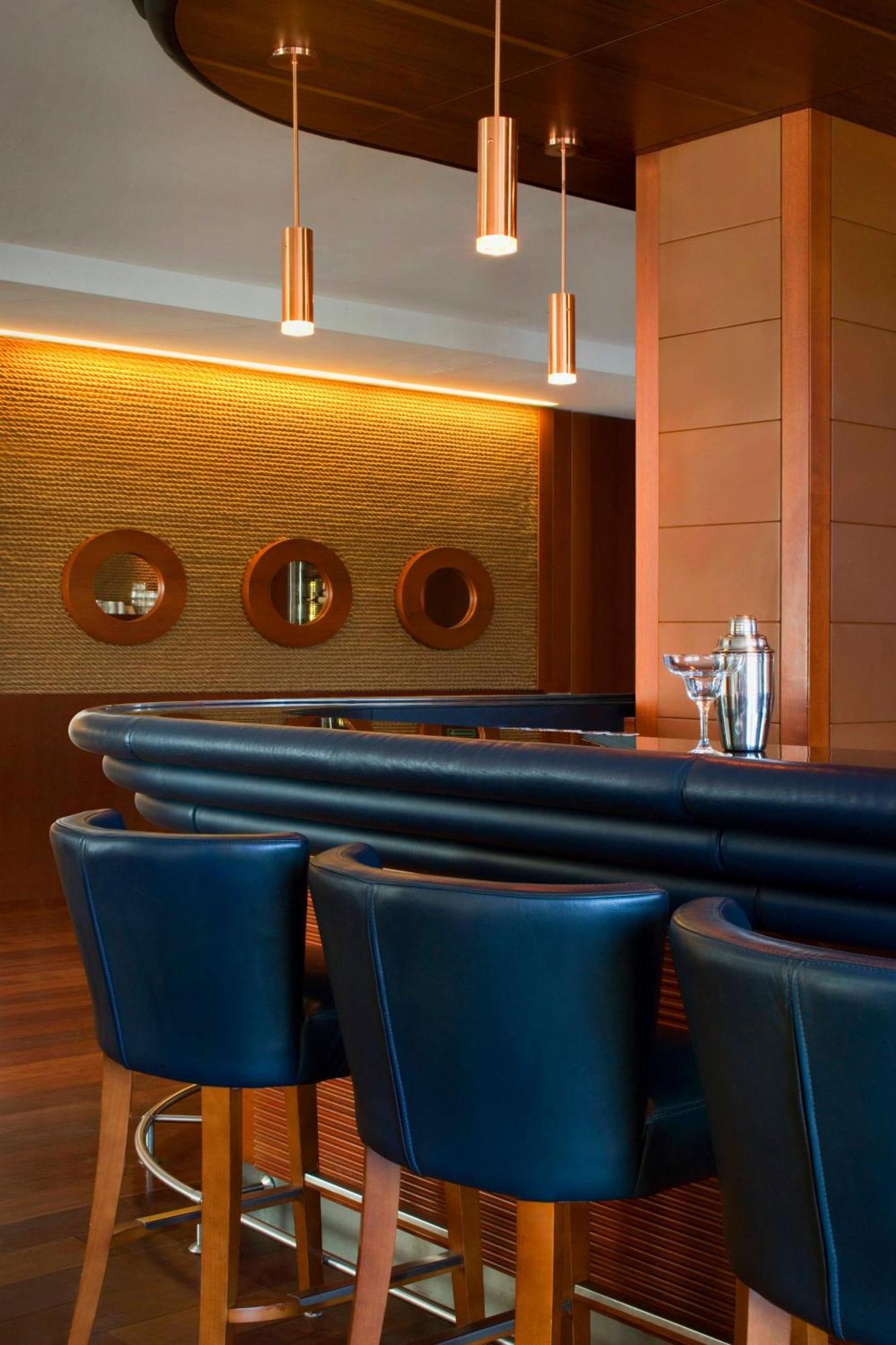 فندق شيراتون سوبوت المظهر الخارجي الصورة The bar at the lounge